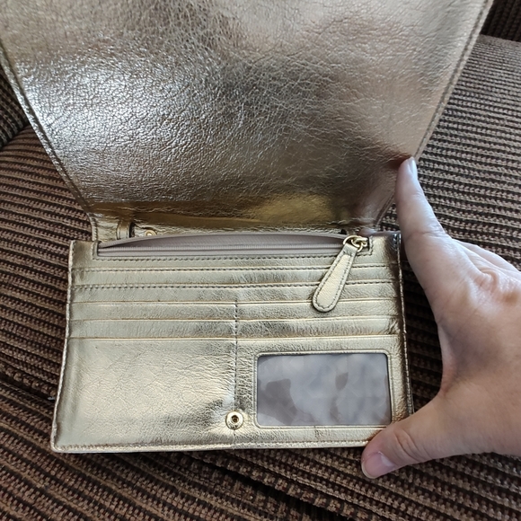 Beautiful Gold Colored MK Michael Kors clutch purse wallet in great shape! - Picture 7 of 9